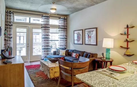1728 Barton Springs Rd, Austin, TX 78704