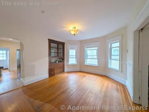 41 Ossipee Rd #2, Somerville, MA 02144
