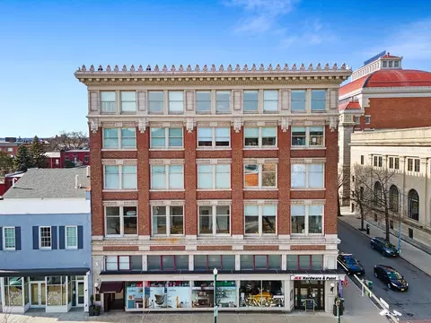 65 3rd St #503, Troy, NY 12180