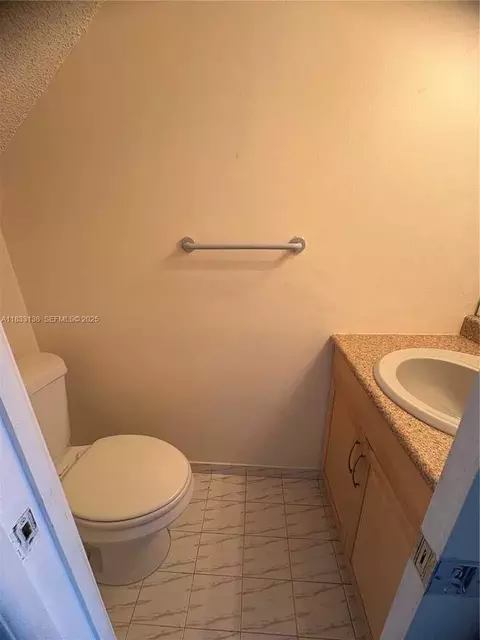 5625 W 26th Ct # 201, Hialeah, FL 33016