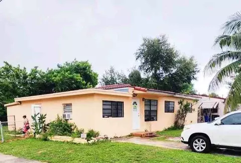 1051 NE 155th St, North Miami Beach, FL 33162