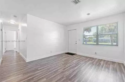 1040 NW 23rd Ter, Fort Lauderdale, FL 33311