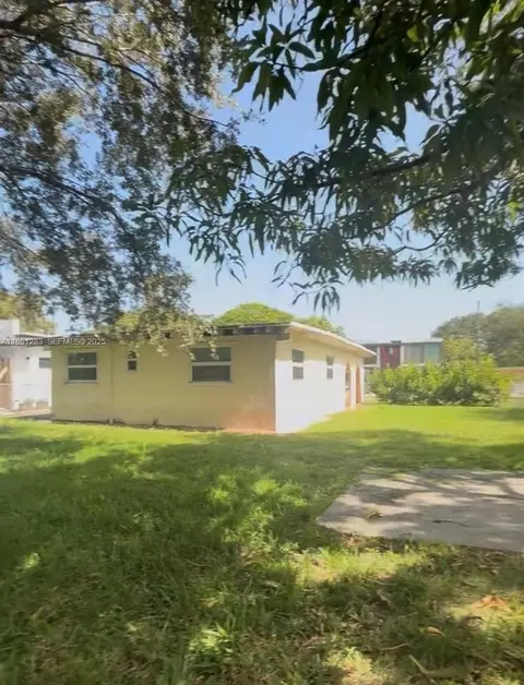 1545 NE 128th St, North Miami, FL 33161