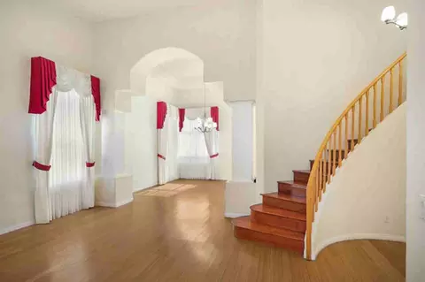 2120 Waterbury Ln, Las Vegas, NV 89134