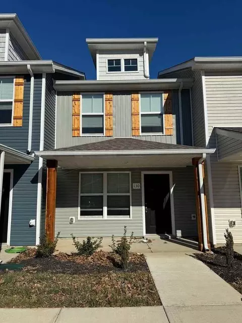 130 Quarry Point Dr, Clarksville, TN 37043
