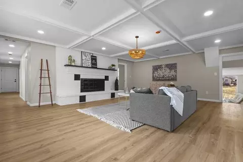 2155 Hickory Trce, Mabank, TX 75156