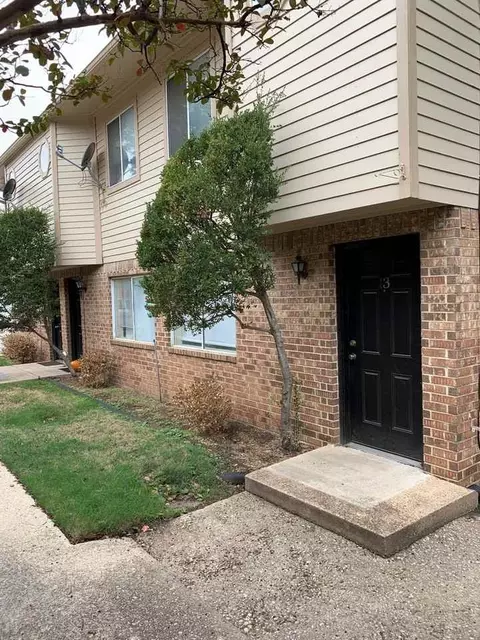 724 S Welch St, Denton, TX 76201