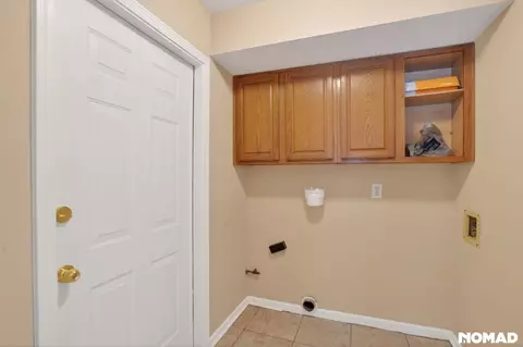8218 Nekton Ln, Indianapolis, IN 46236
