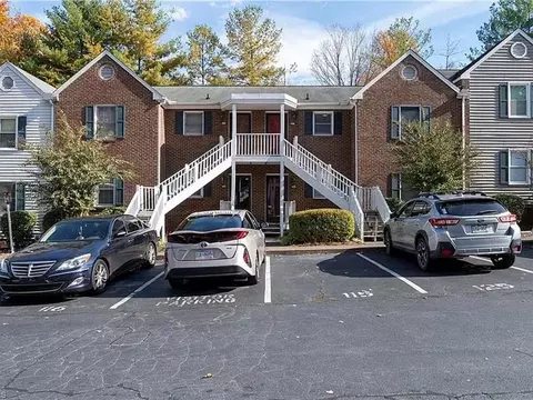 133 Columbine Dr, Winston Salem, NC 27106