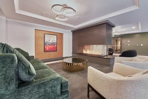 10655 Main St, Bellevue, WA 98004