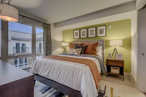 10655 Main St, Bellevue, WA 98004