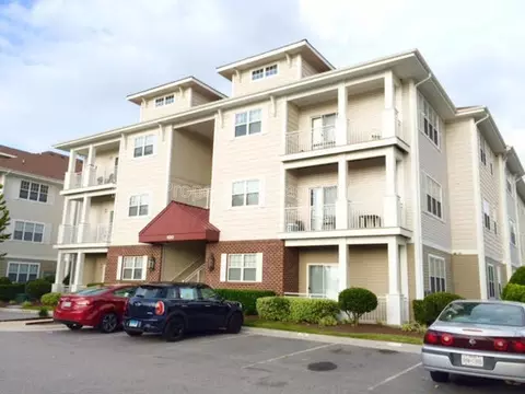920 Southmoor Dr #205, Virginia Beach, VA 23455