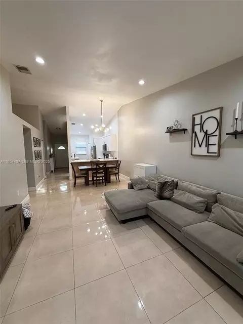 19231 NW 67th Pl, Country Club, FL 33015