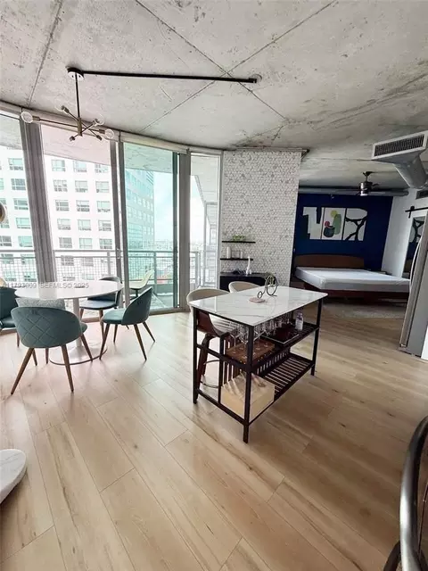 690 SW 1st Ct #2027, Miami, FL 33130