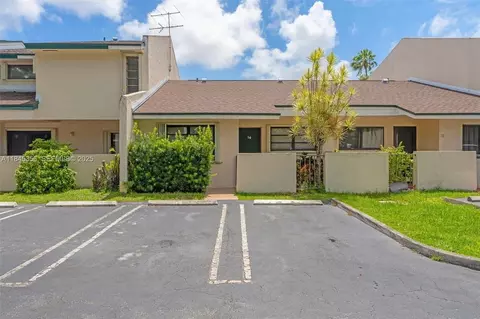10830 SW 72nd St #14, Miami, FL 33173