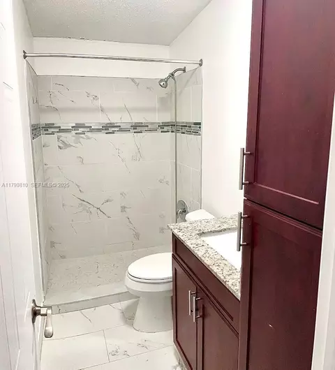 220 NE 12th Ave #34, Homestead, FL 33030
