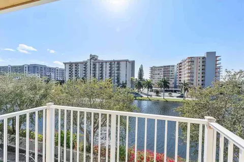 2052 NE 167th St #3, North Miami Beach, FL 33162