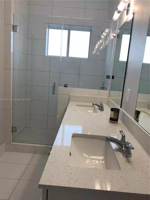 807 E 28th St #807, Hialeah, FL 33013