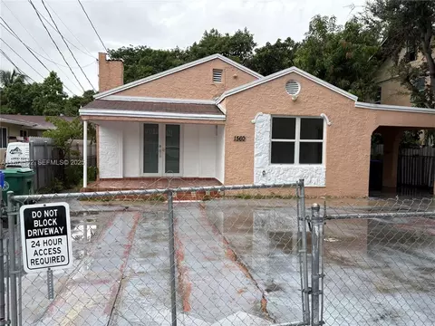 1560 NW 25th Ave, Miami, FL 33125