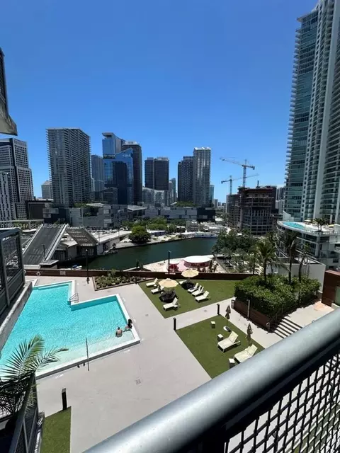 350 S Miami Ave #1412, Miami, FL 33130