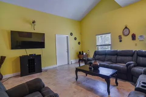 2960 58th Ave S #1385707P, Saint Petersburg, FL 33712