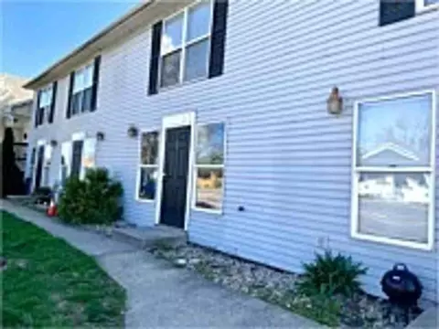 1425 S Walnut St #7, Bloomington, IN 47401