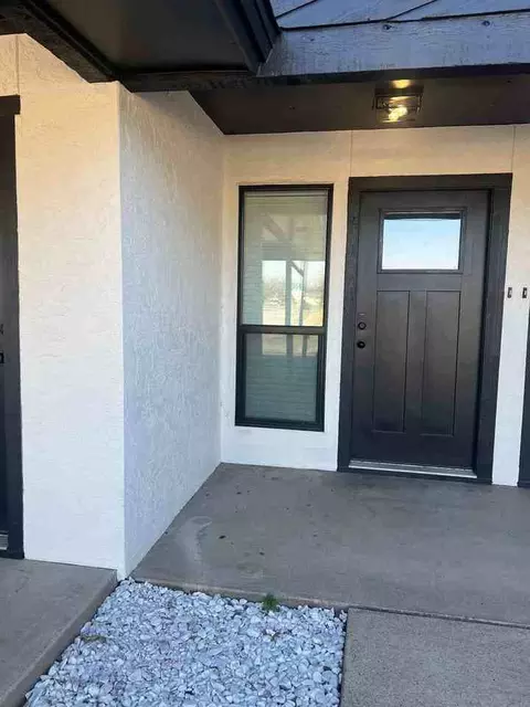 132 Meador Ln, Burleson, TX 76028