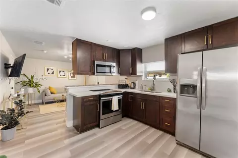 2275 NW 33rd St #2, Miami, FL 33142