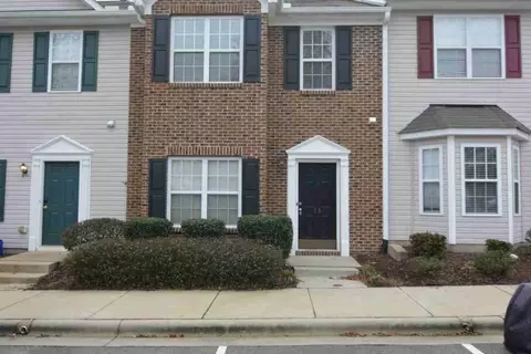 25 Edgebrook Cir, Durham, NC 27703