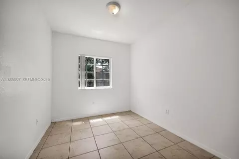 6900 NW 179th St #104, Hialeah, FL 33015