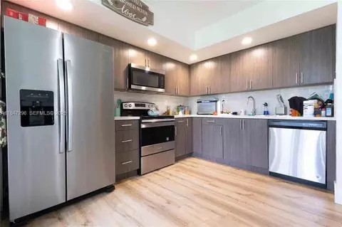 8500 SW 133rd Avenue Rd #111, Miami, FL 33183