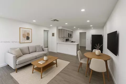 830 SW 6th St #C, Hallandale Beach, FL 33009