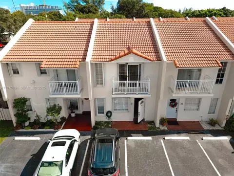 2050 NE 140th St #21, North Miami Beach, FL 33181