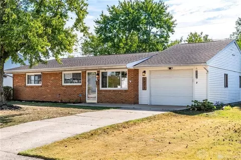 1227 Frayne Dr, Park Layne, OH 45344