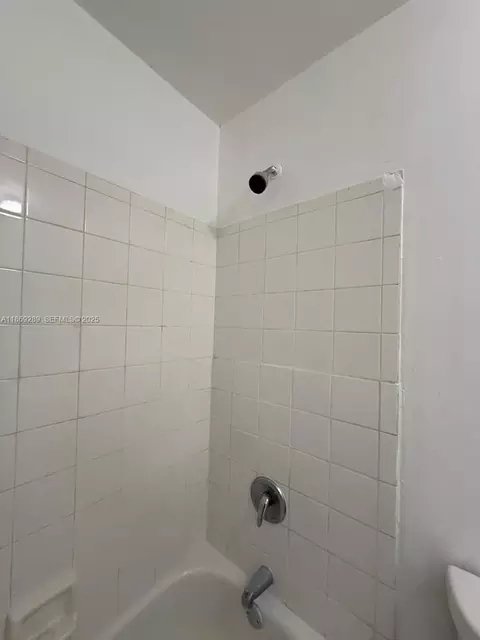 1592 NW 7th Ter, Pompano Beach, FL 33060