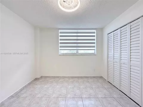 14165 SW 87th St #D404, Kendale Lakes, FL 33183