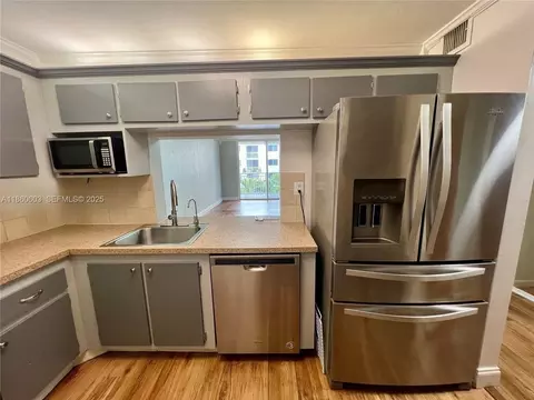 1666 West Ave #408, Miami Beach, FL 33139