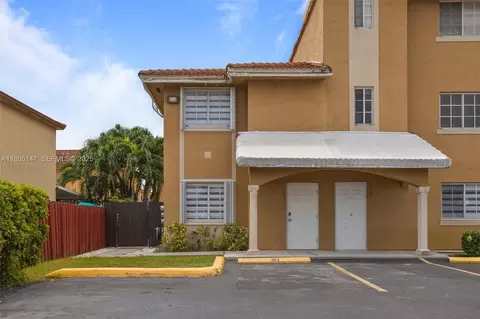 3378 W 80th St #103, Hialeah, FL 33018