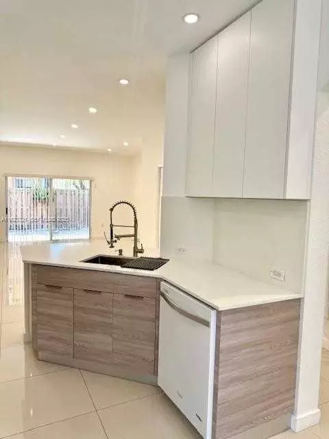 8244 NW 107th Path #10, Doral, FL 33178