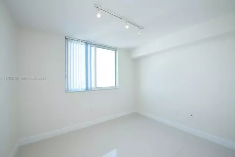 1861 NW South River Dr #1903, Miami, FL 33125