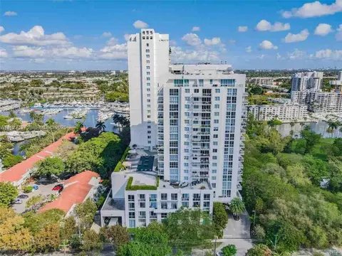 1871 NW South River Dr #1407, Miami, FL 33125