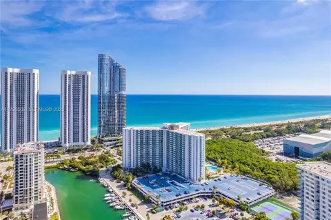 100 Bayview Dr #314, Sunny Isles Beach, FL 33160