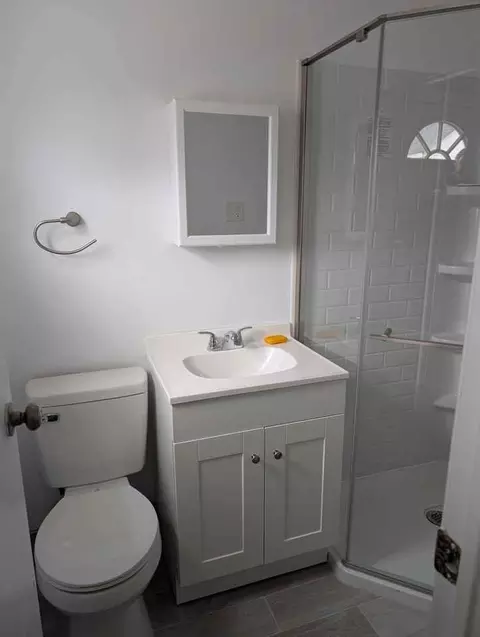 136 Duffy Ave, Hicksville, NY 11801