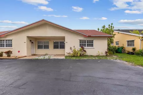 7656 NW 73rd Ter, Tamarac, FL 33321