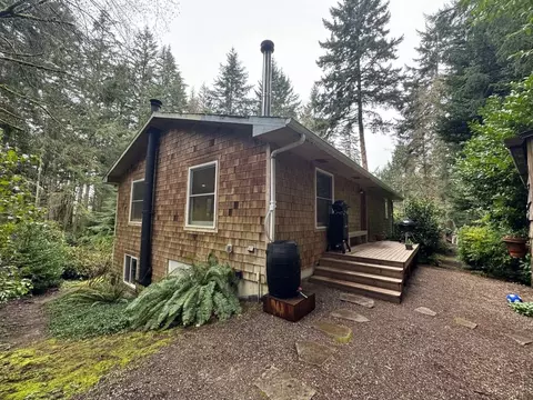 28635 Vashon Hwy SW #1, Vashon, WA 98070