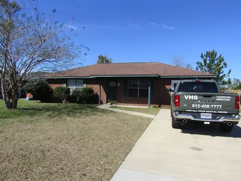 1271 Windrow Dr, Hinesville, GA 31313