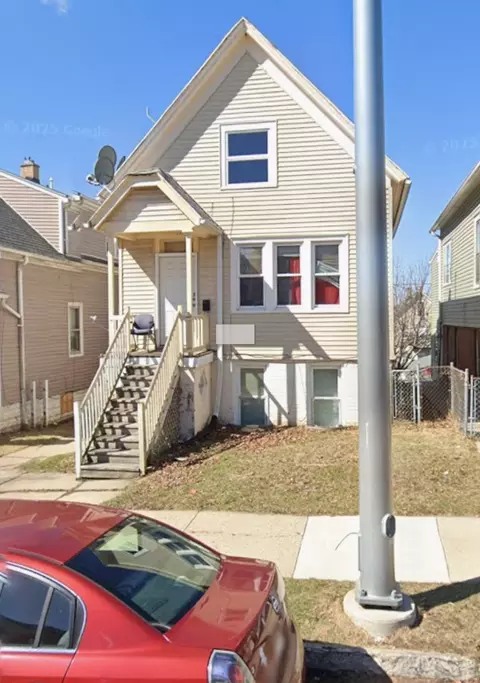 2459 S 8th St #2459UPPER, Milwaukee, WI 53215