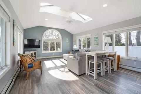 18 Maryland Blvd #1429741P, Hampton Bays, NY 11946