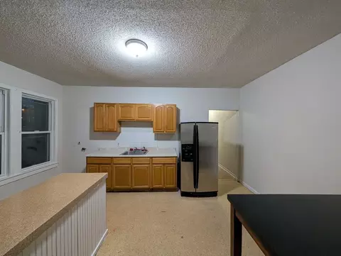 27 Edgewood St #1, Hartford, CT 06112