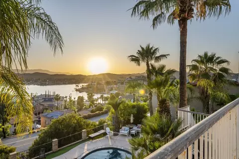 29642 Vacation Dr, Canyon Lake, CA 92587
